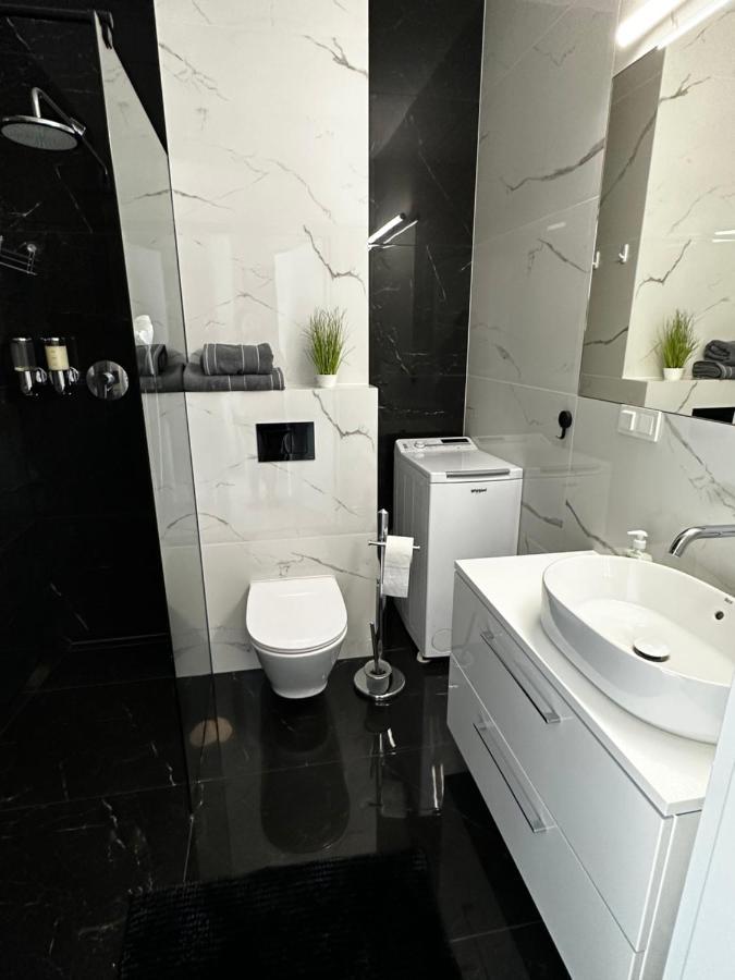 ワルシャワPlatinium De Lux Apartamentアパートメント エクステリア 写真
